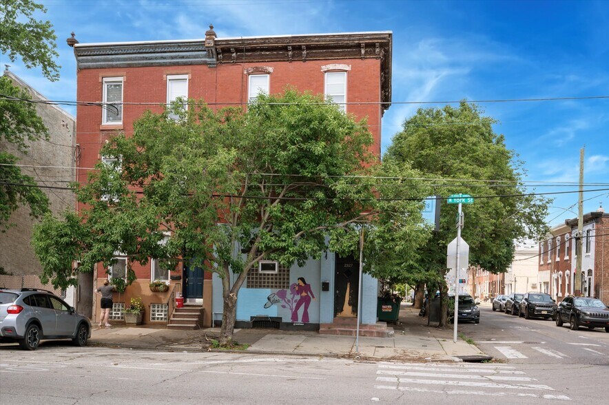 2327 E York St, Philadelphia, PA à vendre - Photo de l’immeuble – Image 3 sur 38