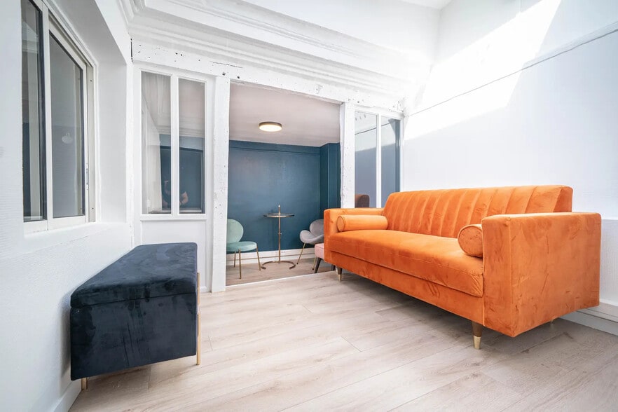 Bureau dans Paris à louer - Photo de l’immeuble – Image 2 sur 9