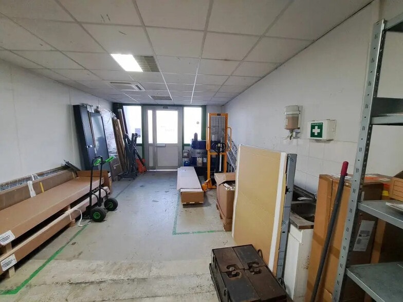 Local d’activités dans Labège à louer - Photo de l’immeuble – Image 2 sur 6