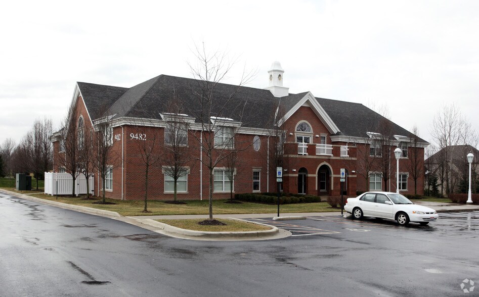 9482 Wedgewood Blvd, Powell, OH à louer - Photo de l’immeuble – Image 1 sur 11