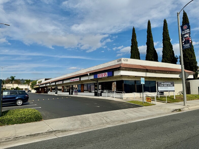 1281 E La Habra Blvd, La Habra, CA à louer - Photo de l’immeuble – Image 2 sur 6