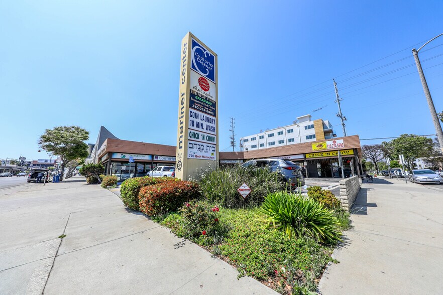 9301-9311 W Pico Blvd, Los Angeles, CA à louer - Photo de l’immeuble – Image 2 sur 19