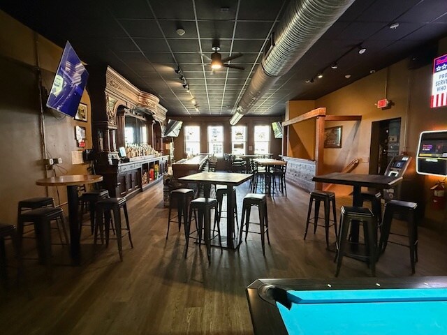 118 S 3rd St, Boonville, IN à vendre - Photo de l’immeuble – Image 2 sur 14