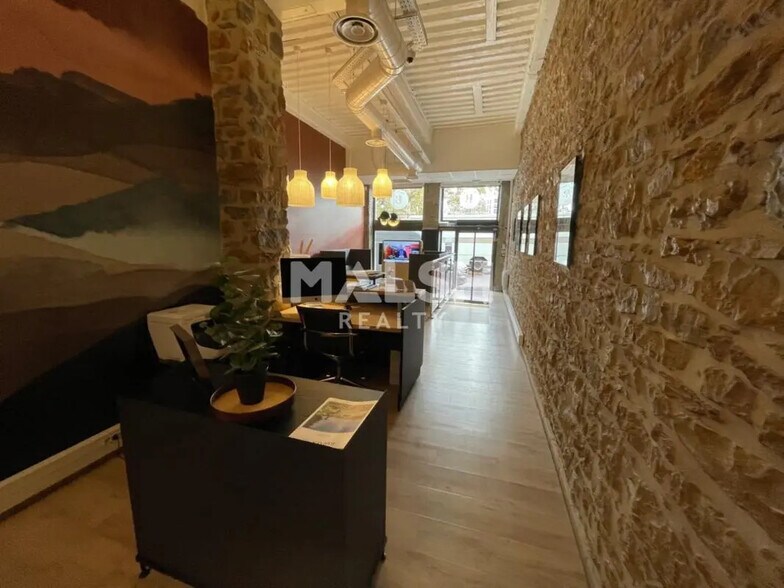 Local commercial dans Lyon à louer - Photo de l’immeuble – Image 1 sur 5