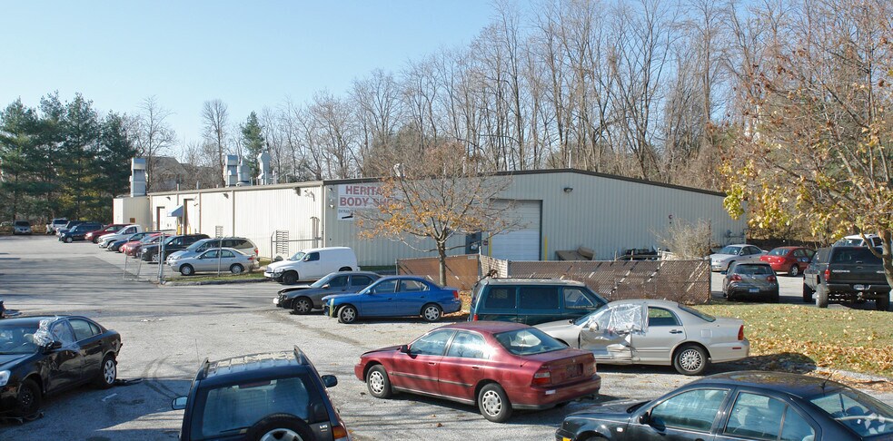 9430 Reisterstown Rd, Owings Mills, MD à louer - Photo de l’immeuble – Image 1 sur 2