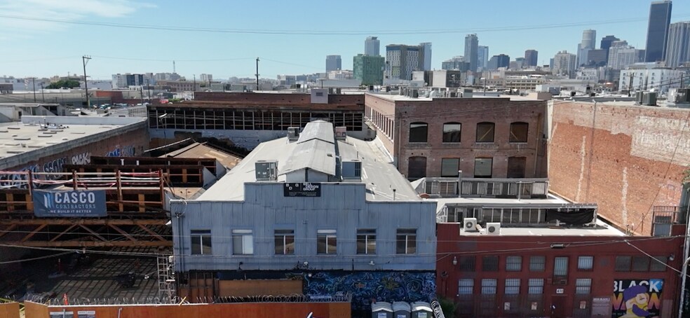 440 Seaton St, Los Angeles, CA à vendre - Photo de l’immeuble – Image 3 sur 71