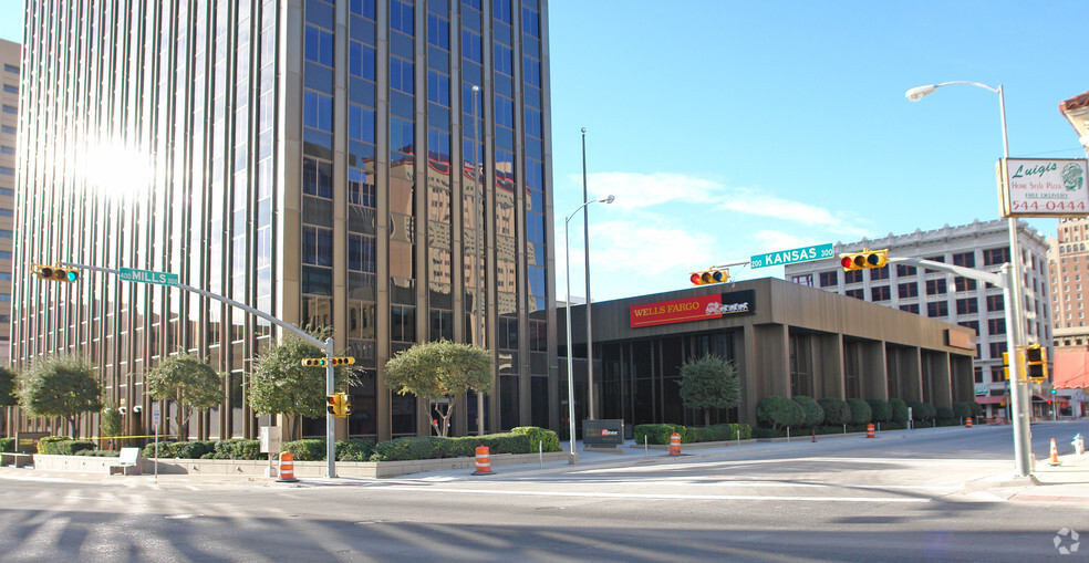 221 N Kansas St, El Paso, TX à louer - Photo de l’immeuble – Image 3 sur 12