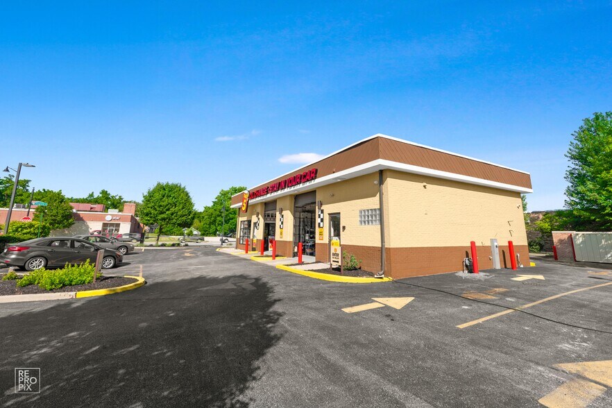 487 W Virginia St, Crystal Lake, IL à vendre - Photo de l’immeuble – Image 3 sur 5