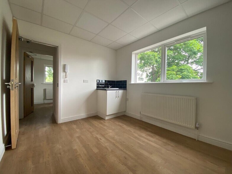 124 Stourport Rd, Kidderminster à louer - Photo de l’immeuble – Image 3 sur 13