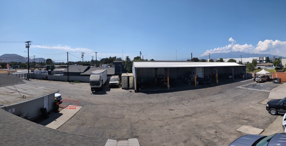 17736 Slover Ave, Bloomington, CA à louer - Photo de l’immeuble – Image 1 sur 7