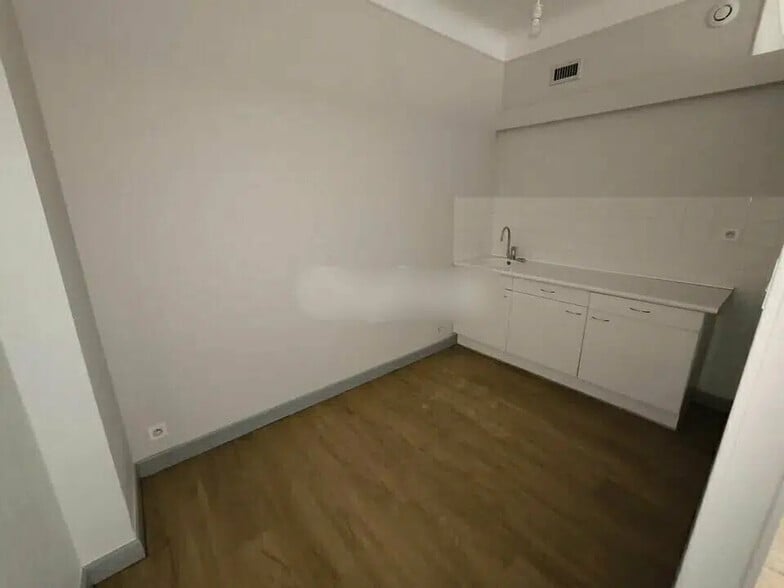 Bureau dans BRIVE-LA-GAILLARDE à louer - Photo de l’immeuble – Image 3 sur 7