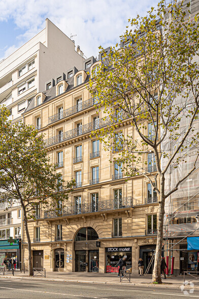 Bureau dans Paris à louer - Photo de l’immeuble – Image 2 sur 5