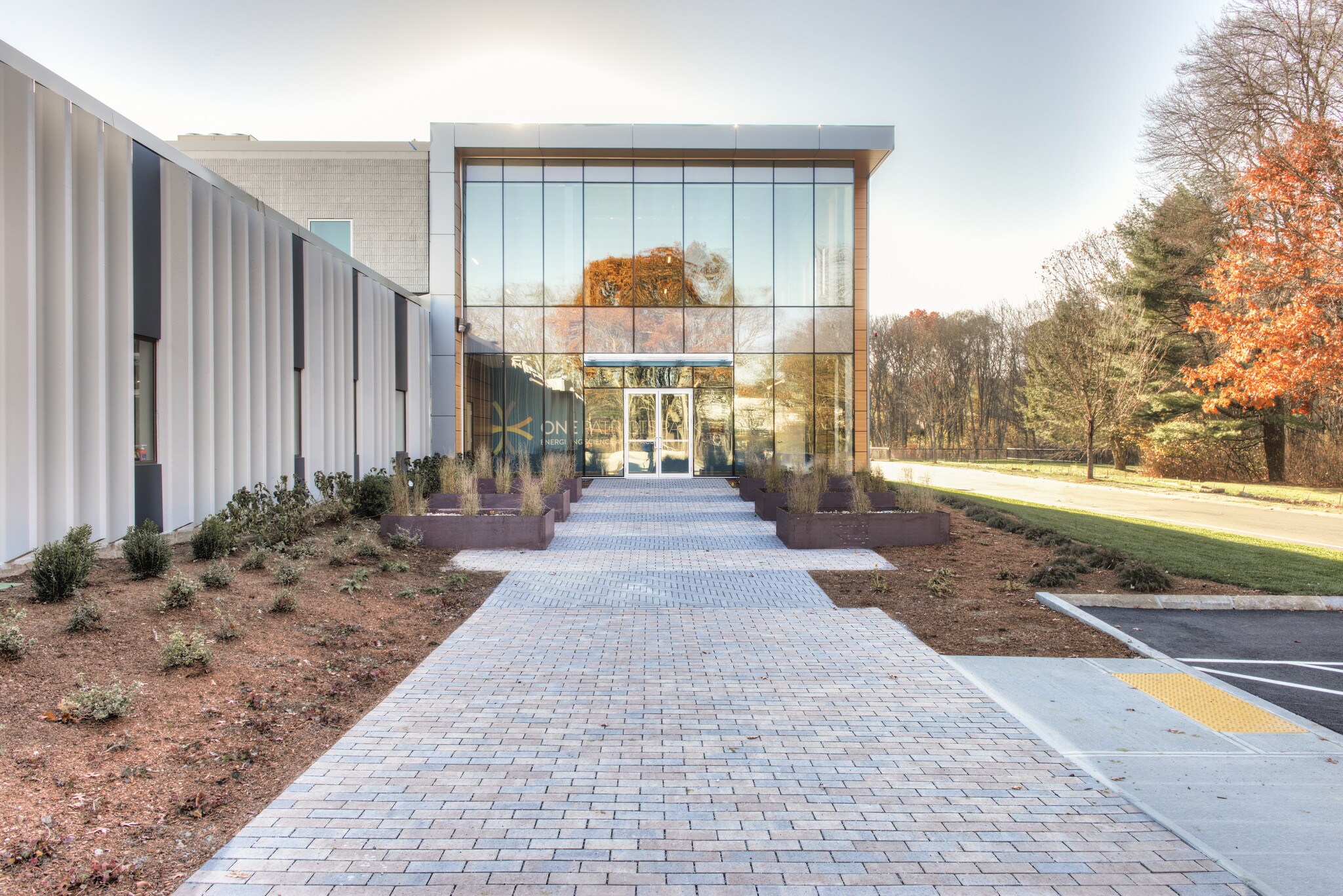 1 Patriots Park, Bedford, MA à louer Photo principale– Image 1 sur 7