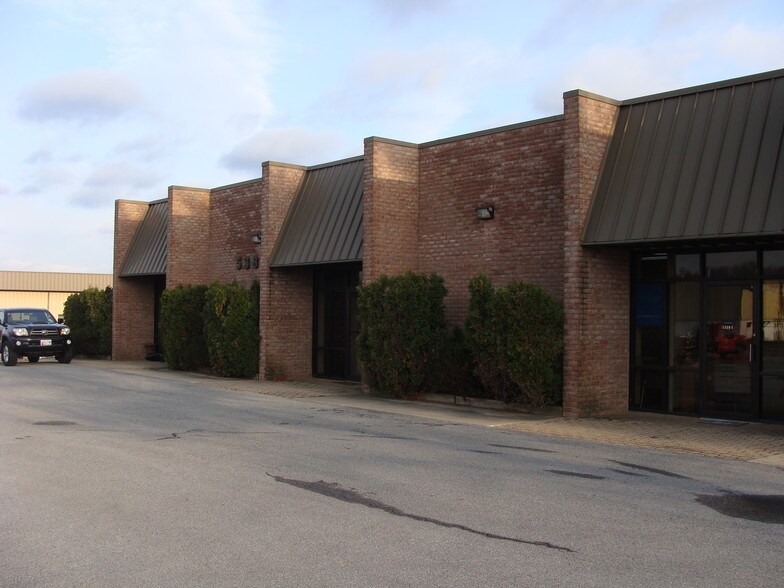 5389 Enterprise St, Eldersburg, MD à louer - Photo de l’immeuble – Image 3 sur 4