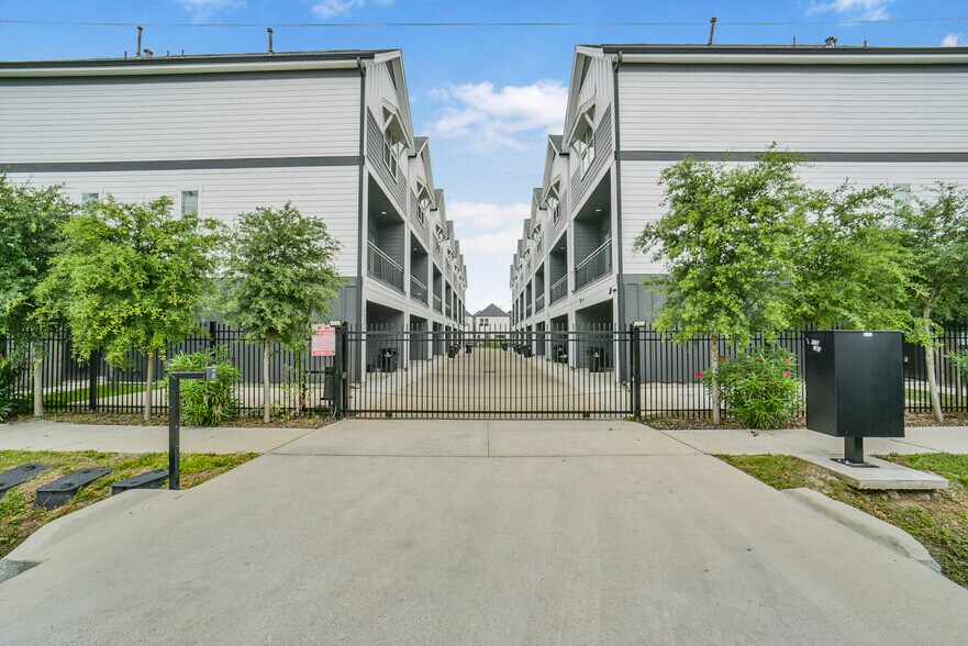 316 Thornton Rd, Houston, TX à vendre - Photo de l’immeuble – Image 1 sur 50