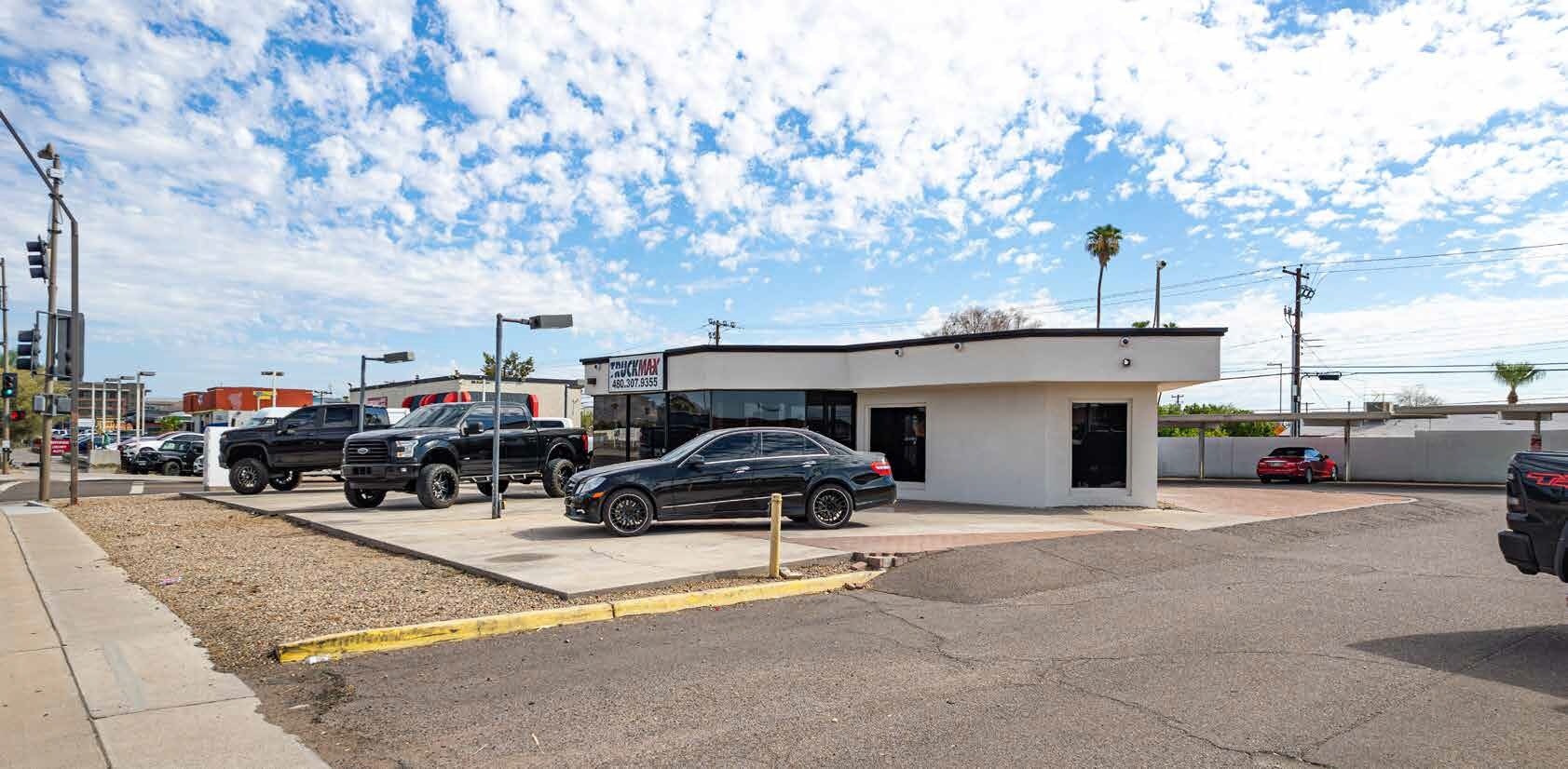 925 N Scottsdale Rd, Scottsdale, AZ à louer Photo principale– Image 1 sur 5