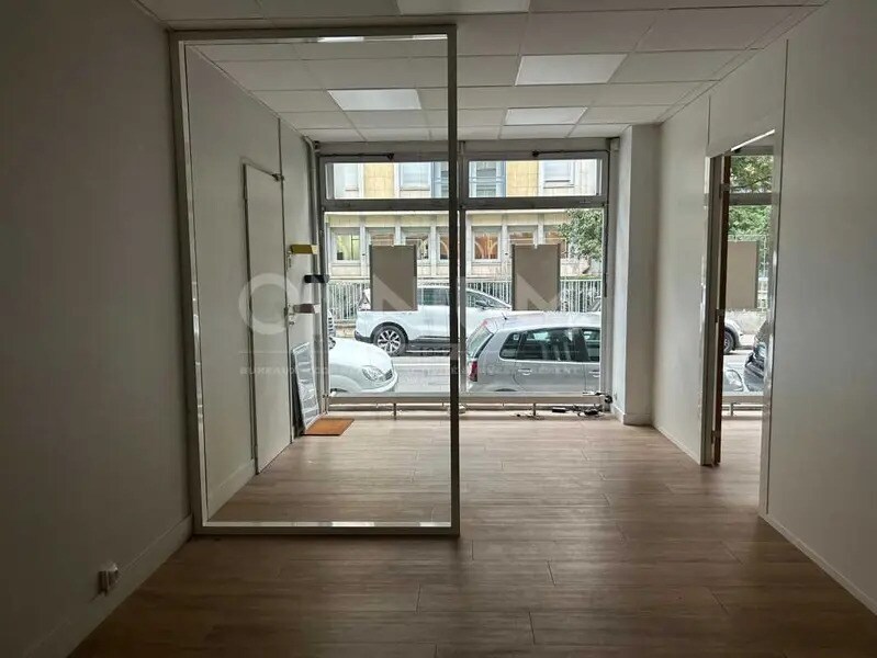 Local commercial dans Lyon à louer Photo intérieure– Image 1 sur 7