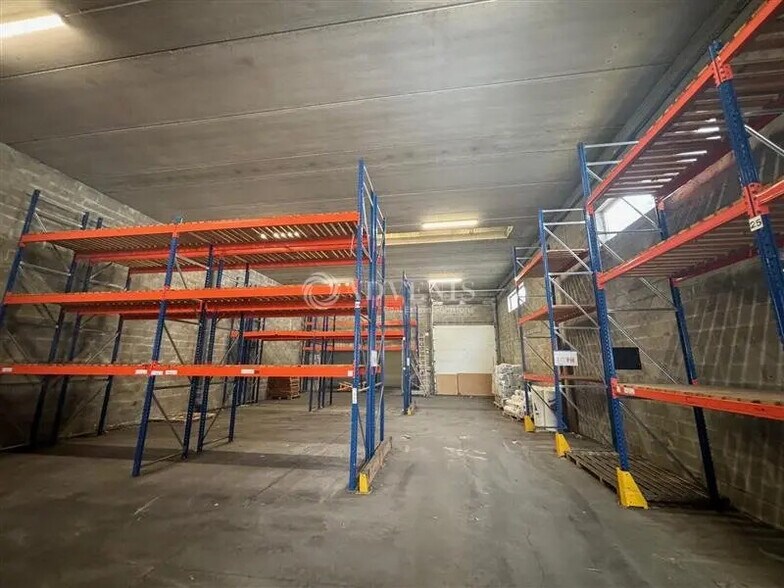 Local d’activités dans Champigny-sur-Marne à louer - Photo de l’immeuble – Image 3 sur 6