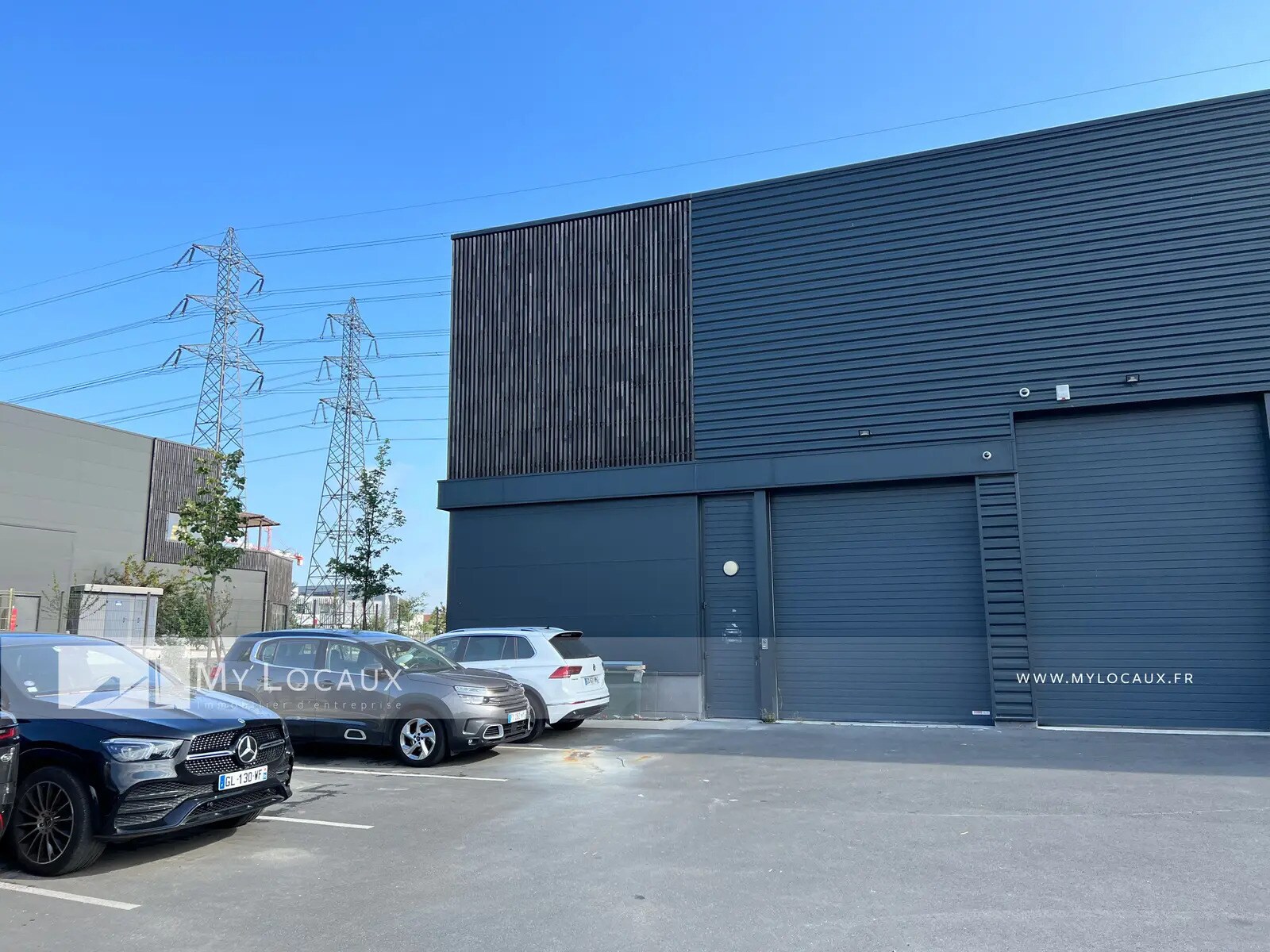 Industriel/Logistique dans Cormeilles-en-Parisis à louer Photo de l’immeuble– Image 1 sur 4