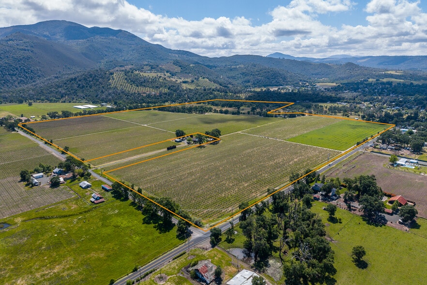 4500 Clark dr, Kelseyville, CA à vendre - Photo de l’immeuble – Image 3 sur 27