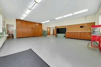 4214 John F Kennedy Blvd, Union City, NJ à louer Photo intérieure– Image 2 sur 24