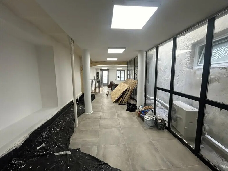 Bureau dans Avignon à louer - Photo intérieure – Image 2 sur 7