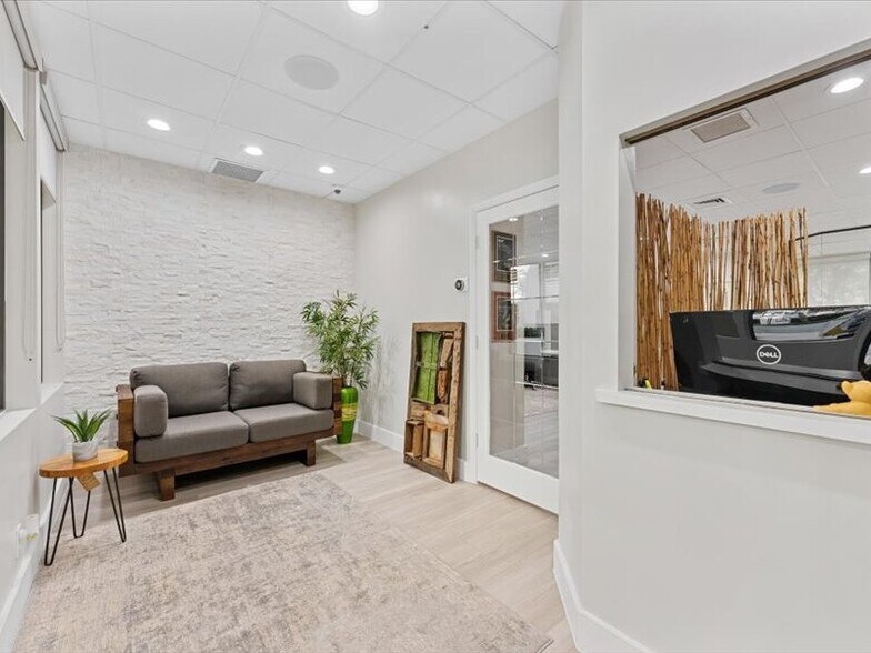2295 NW Corporate Blvd, Boca Raton, FL à louer - Hall d’entrée – Image 2 sur 53