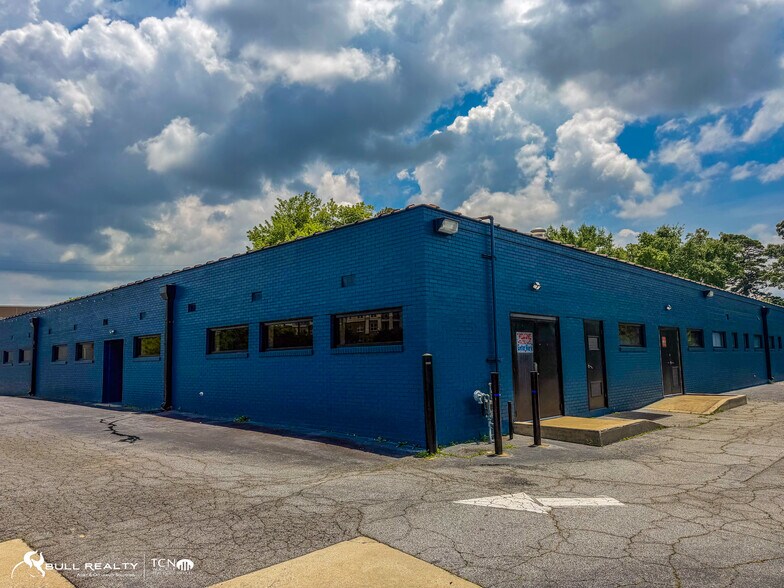 558 Medlock Rd, Decatur, GA à vendre - Photo de l’immeuble – Image 2 sur 27
