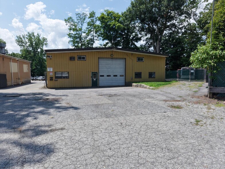 37A Old Albany Post Rd, Ossining, NY à vendre - Photo de l’immeuble – Image 2 sur 10