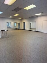 12760-12802 Santa Fe Trail Dr, Lenexa, KS à louer Photo intérieure– Image 1 sur 2