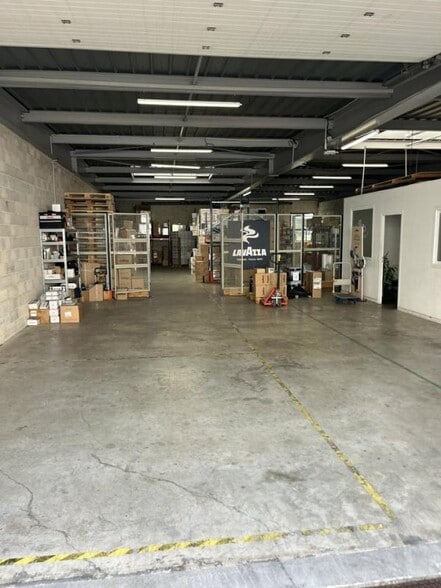 22 Avenue Joseph Honoré Isnard, Grasse à louer - Photo intérieure – Image 1 sur 5