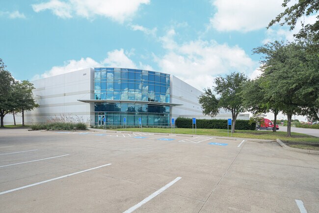 Plus de détails pour 3501 Sandshell Dr, Fort Worth, TX - Industriel/Logistique à louer