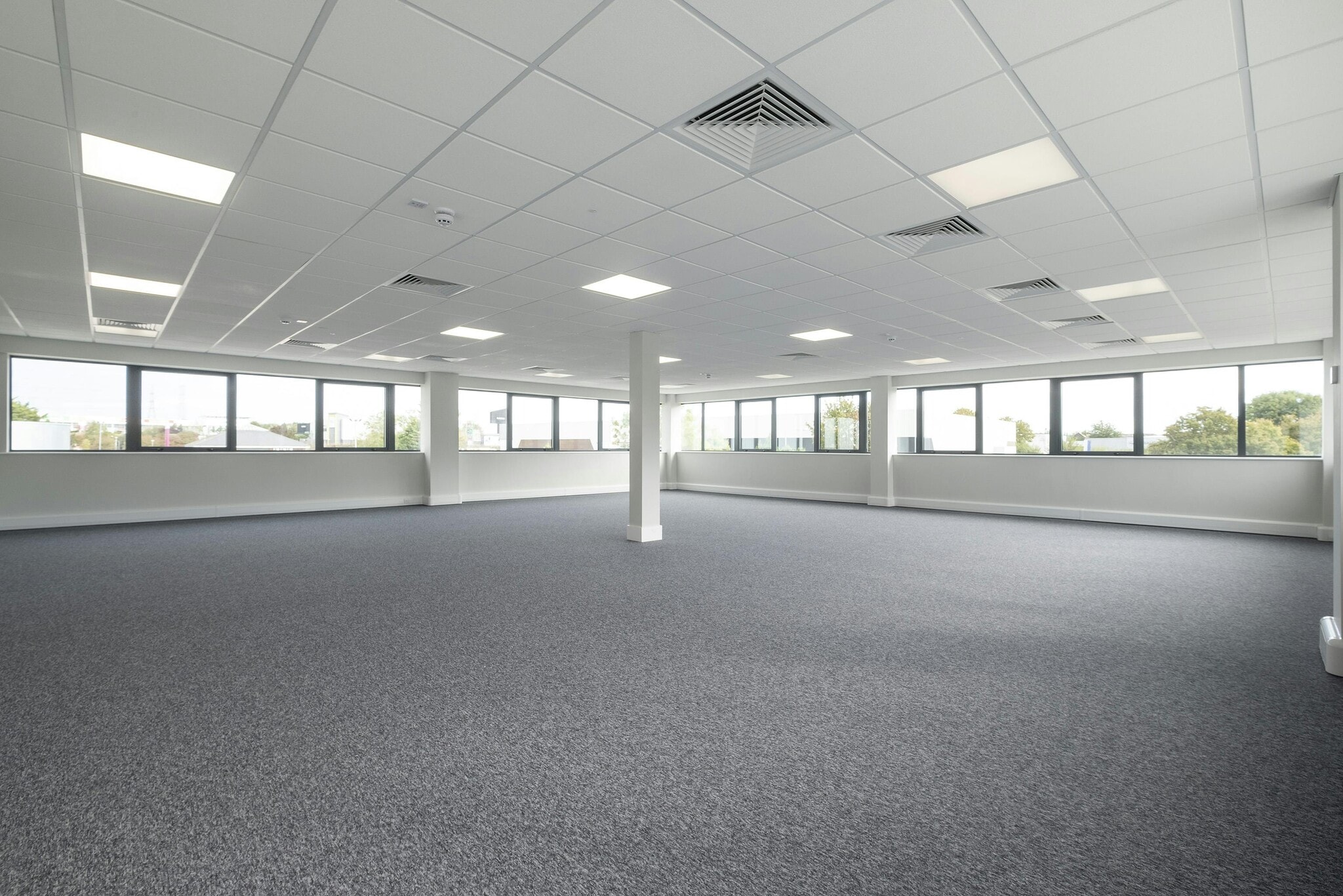 Weston Av, Grays à louer Photo intérieure– Image 1 sur 2