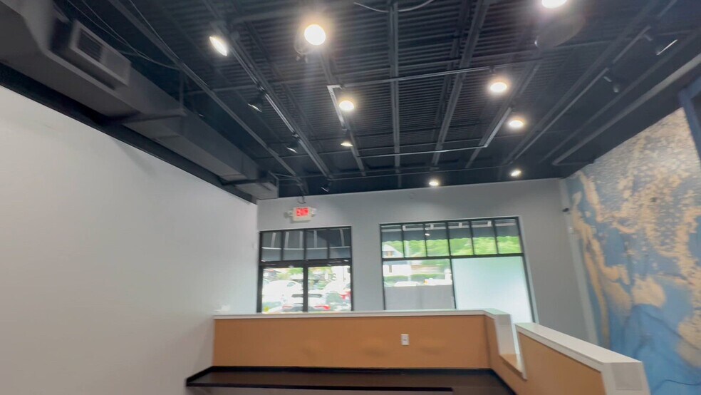 800-838 E High St, Lexington, KY à louer - Vidéo sur l’annonce professionnelle – Image 2 sur 8
