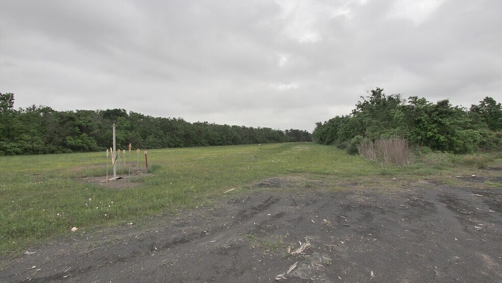 5702 John Martin Rd, Baytown, TX à vendre - Photo de l’immeuble – Image 2 sur 4