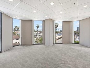 1801-1831 Wilshire Blvd, Santa Monica, CA à louer Photo intérieure– Image 2 sur 2