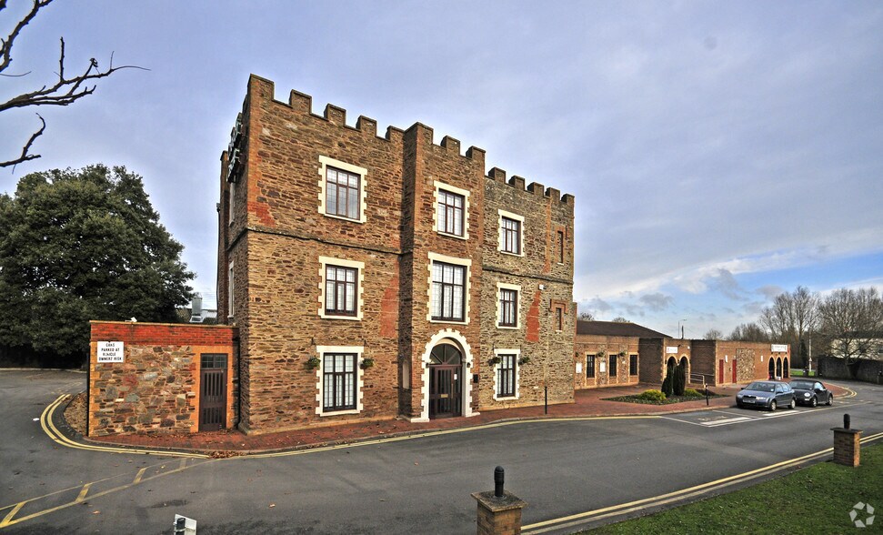 Toneway, Bathpool à louer - Photo de l’immeuble – Image 2 sur 30