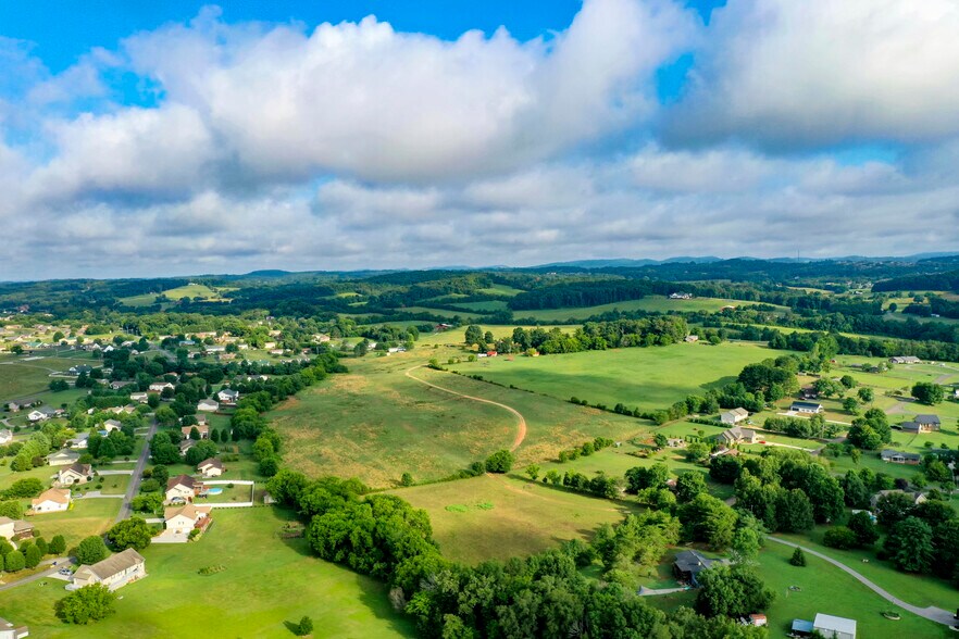 TN 139 Hwy, Dandridge, TN à vendre - Photo de l’immeuble – Image 2 sur 16