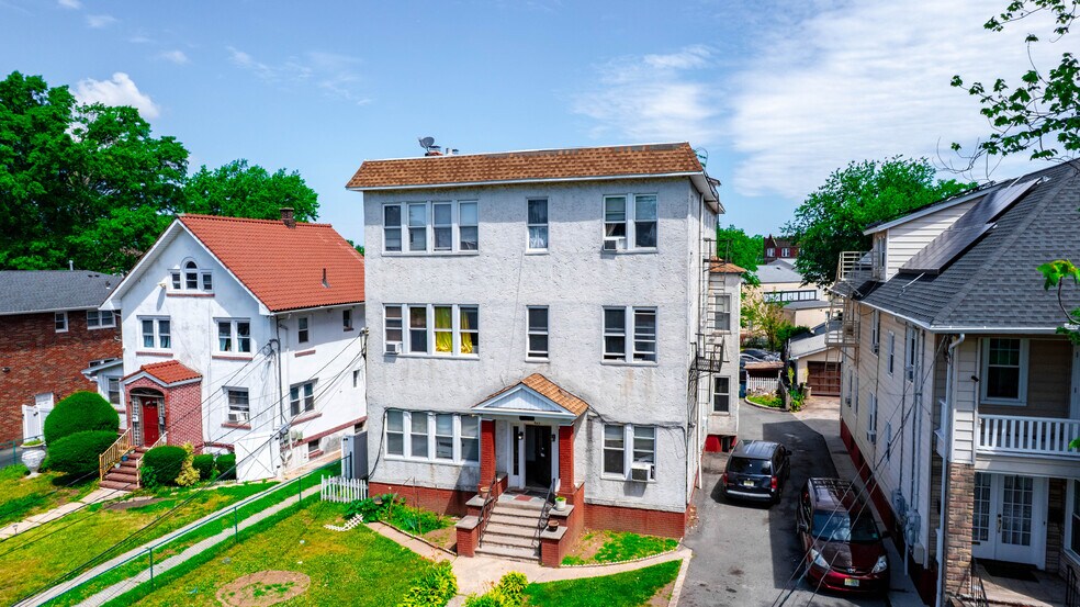 423 Jersey Ave, Elizabeth, NJ à vendre - Photo de l’immeuble – Image 1 sur 13