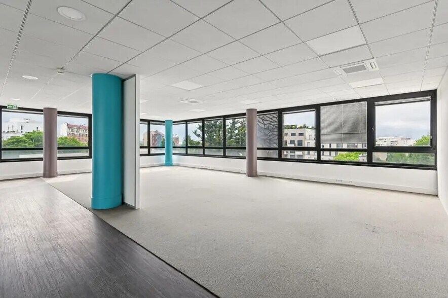 163-167 Avenue Georges Clemenceau, Nanterre à louer - Photo de l’immeuble – Image 3 sur 11