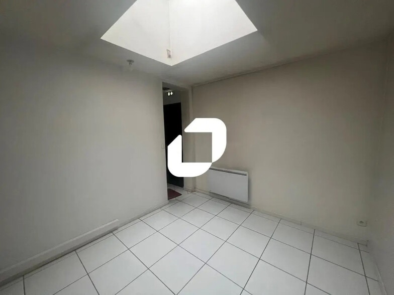 Bureau dans Aulnoy-lez-Valenciennes à louer - Photo de l’immeuble – Image 3 sur 9