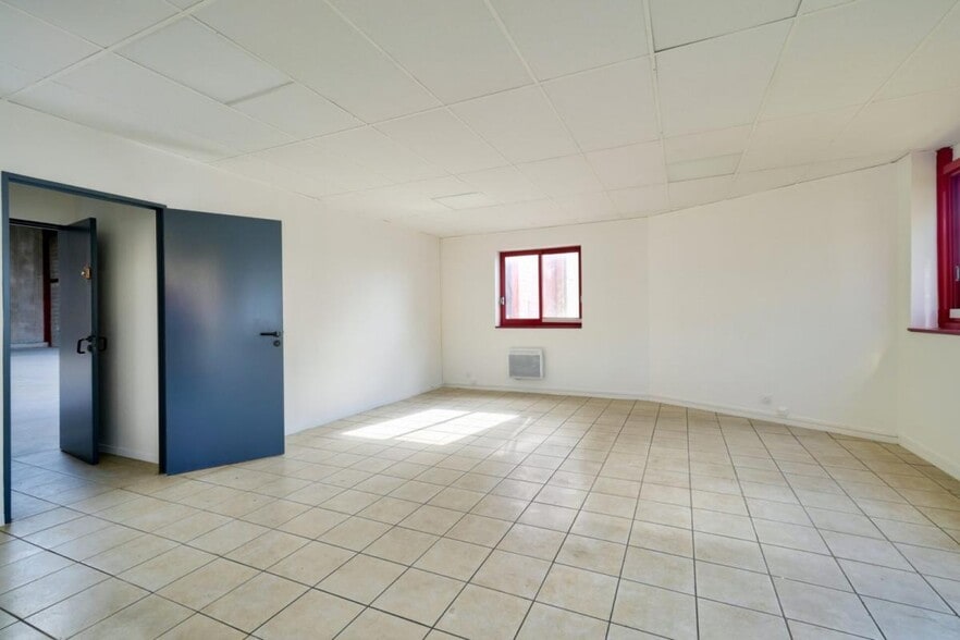 20-22 Rue Gutenberg, Bondoufle à louer - Photo intérieure – Image 3 sur 10