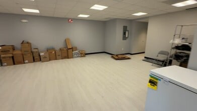 1750 N Federal Hwy, Pompano Beach, FL à louer - Vidéo sur l’annonce professionnelle 