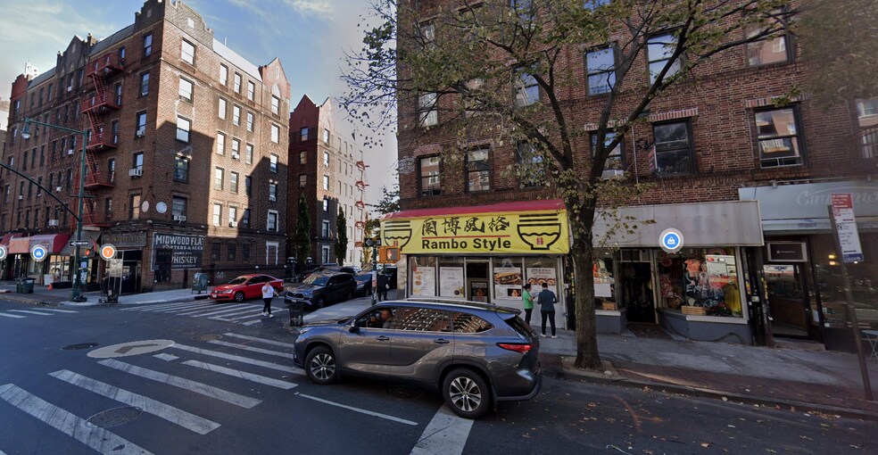 581 Flatbush Ave, Brooklyn, NY à louer - Photo de l’immeuble – Image 2 sur 8