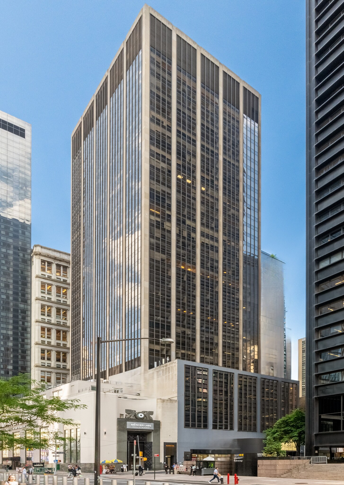 22 Cortlandt St, New York, NY à louer Photo de l’immeuble– Image 1 sur 17