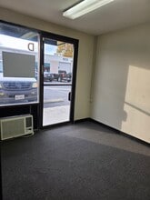 9395 Feron Blvd, Rancho Cucamonga, CA à louer Photo intérieure– Image 2 sur 6