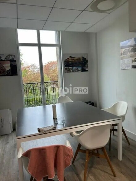 Bureau dans Reims à louer - Photo de l’immeuble – Image 3 sur 12