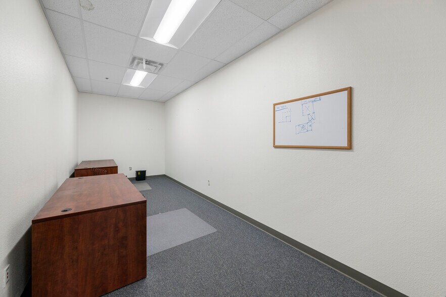 4855 Joule St, Reno, NV à louer - Photo de l’immeuble – Image 3 sur 11