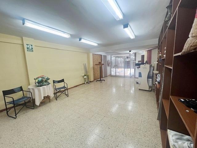 Sant Feliu de Llobregat, BAR 08980 - Lot - - - Photo intérieure - Image 1 of 5