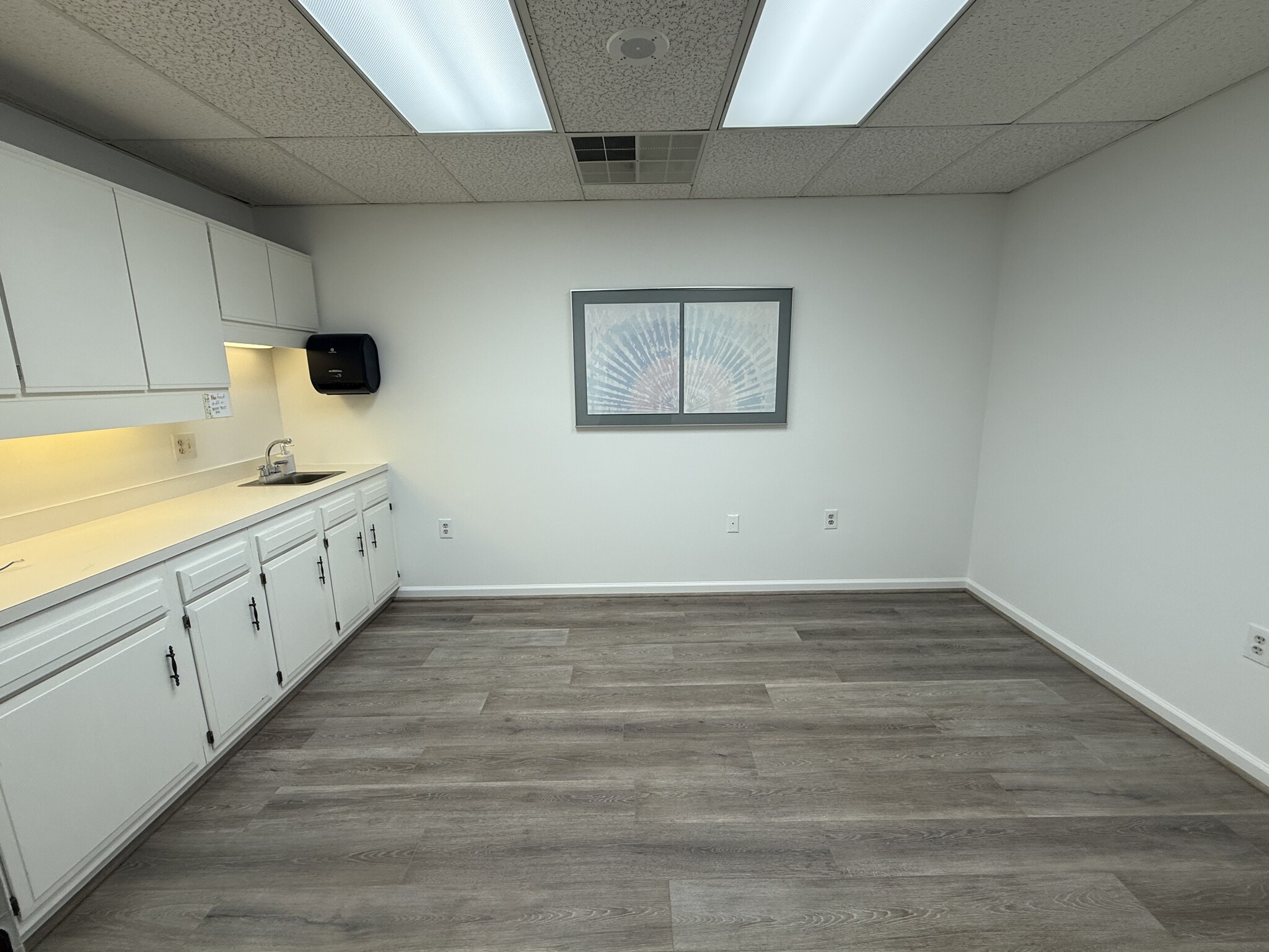 2026 Opitz Blvd, Woodbridge, VA à louer Photo intérieure– Image 1 sur 10